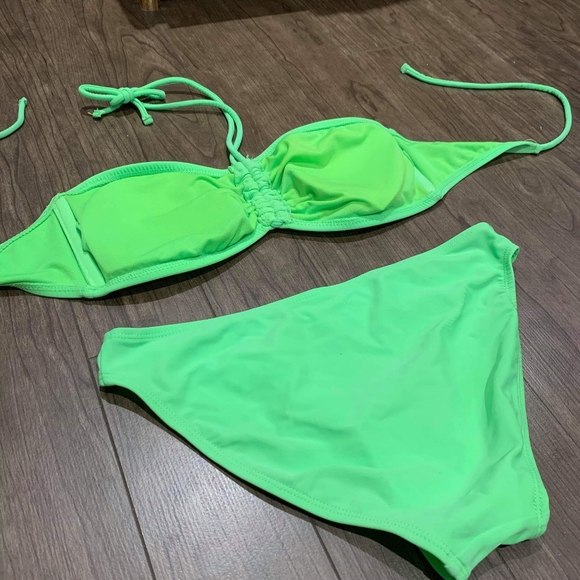 Green Bikini Set - Picture 2 of 5